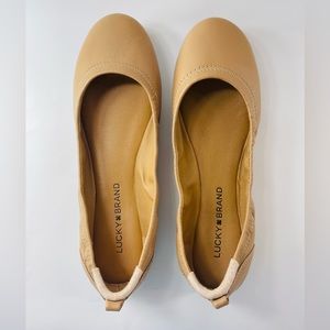 Lucky Brand Tan Flat Size 8M